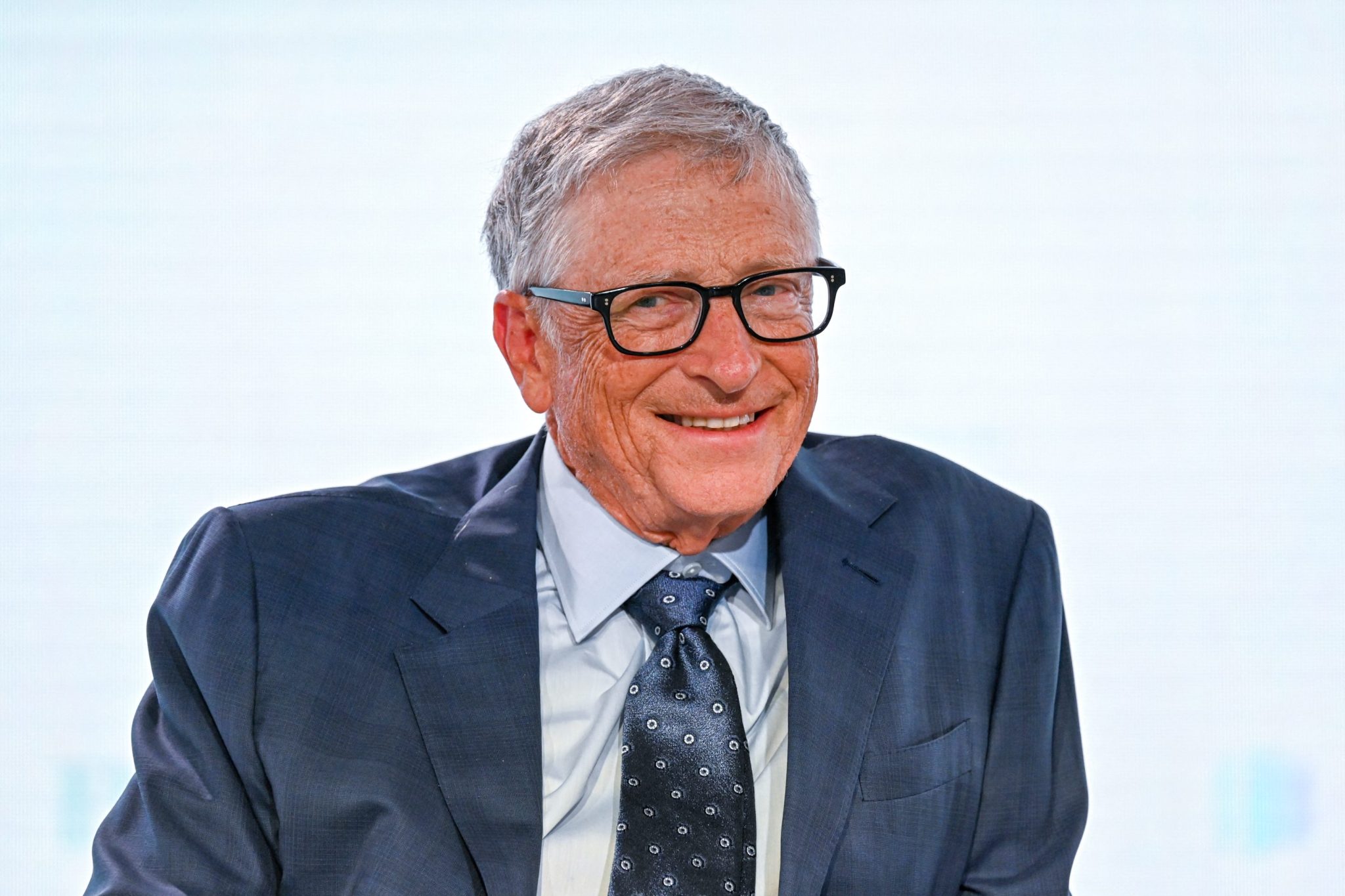 ビル・ゲイツのような億万長者が「成功の秘訣」と明かす習慣を、人々は